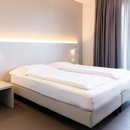Otel Paradiso
