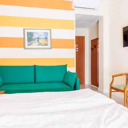 Paradiso فندق 3*