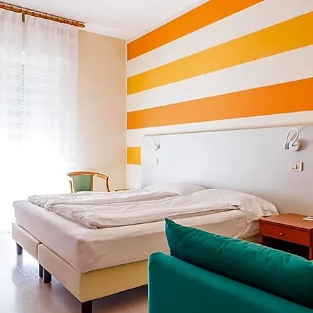 Paradiso Hotel 3*