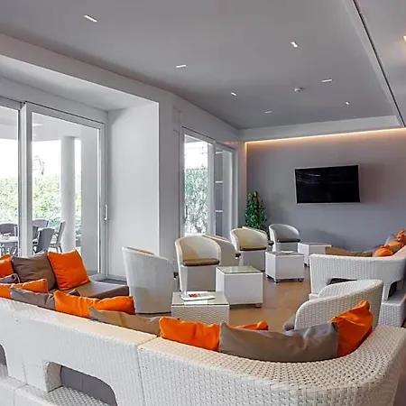 Paradiso Hotel