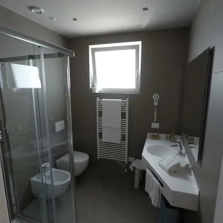 Otel Paradiso 3*
